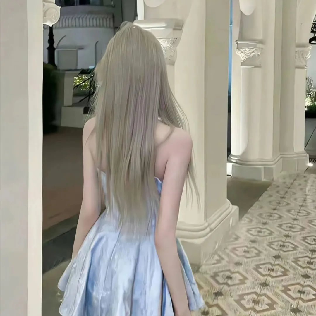 背鸭子的男孩